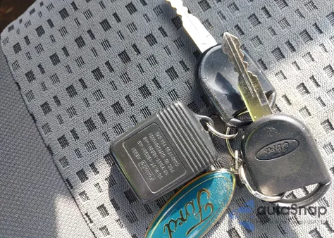 2007 Ford Focus Zxw/S/Se/Ses z USA, uszkodzony, nr VIN 1FAFP36N67W104841